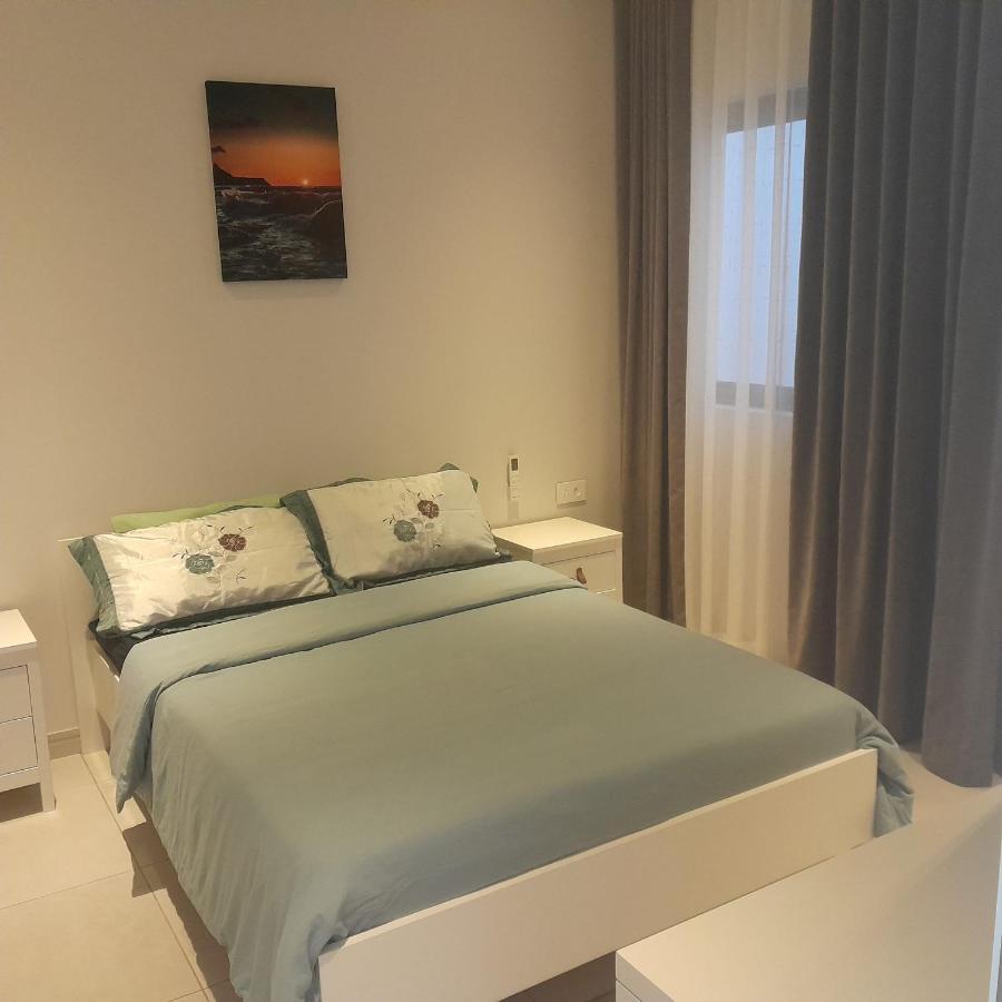 Joli Appartement Neuf, Route Cotiere Гранд-Бэй Экстерьер фото