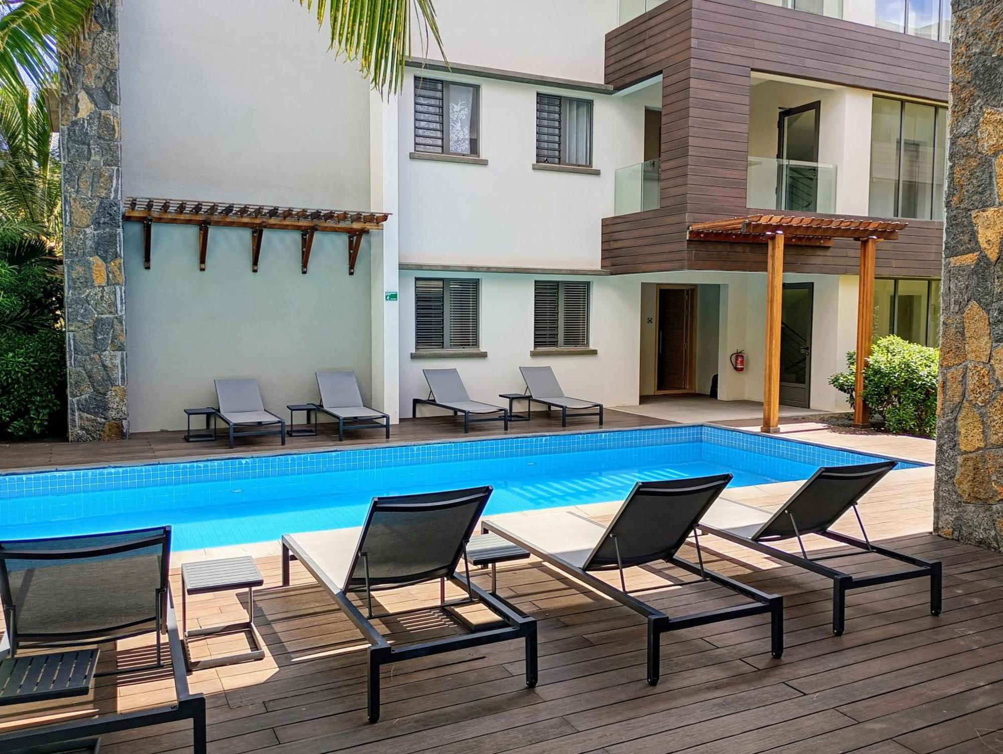 Joli Appartement Neuf, Route Cotiere Гранд-Бэй Экстерьер фото