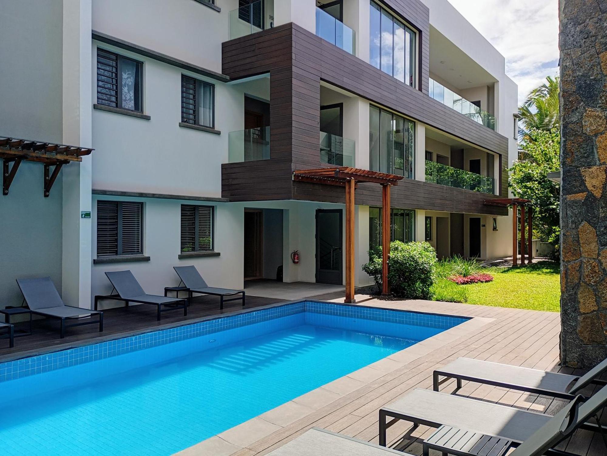 Joli Appartement Neuf, Route Cotiere Гранд-Бэй Экстерьер фото
